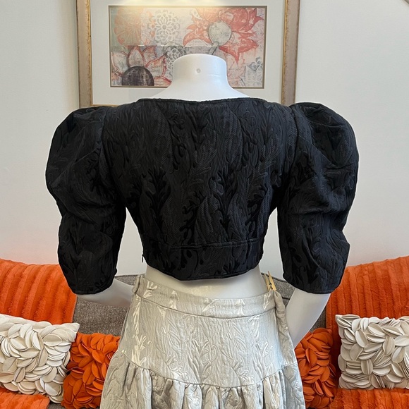 ❣️🆕Who What Wear DIV Black Puff Sleeve Cropped Top❣️ - Picture 7 of 10